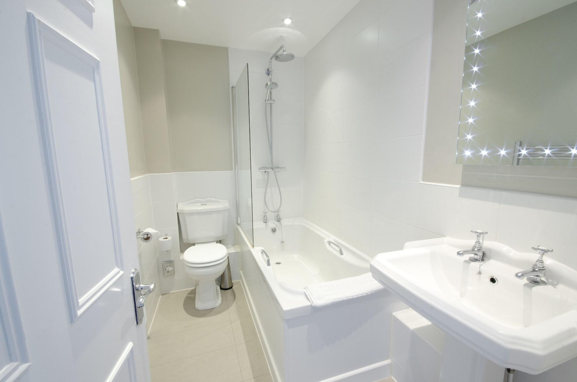 Hotel Hatton Court 4*