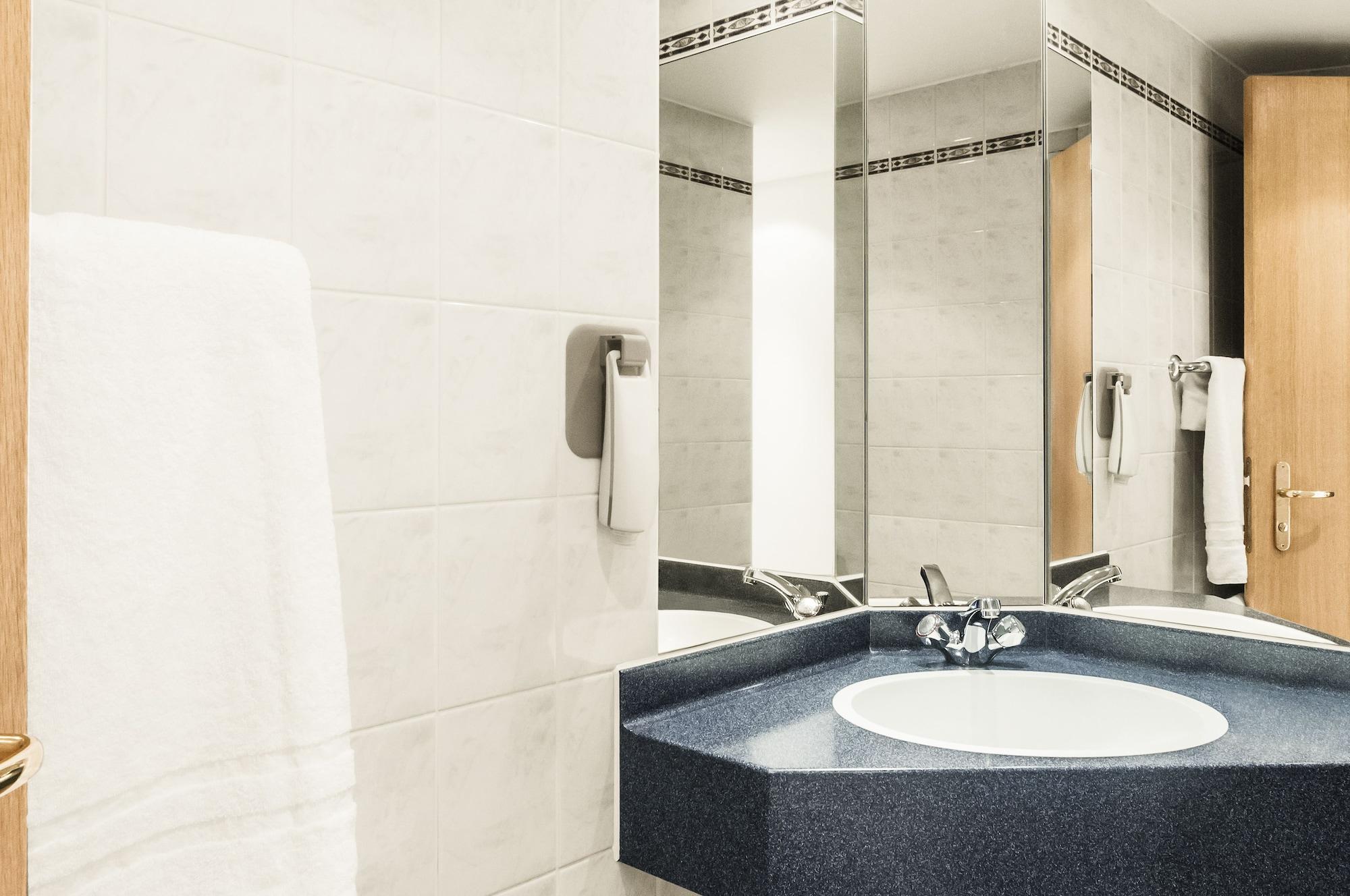 Ibis 3*