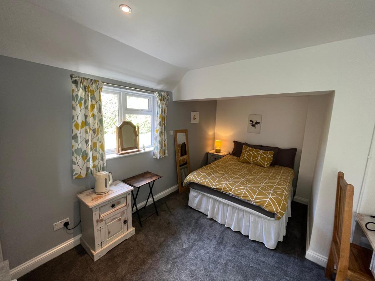 The Ship - Self Catering Gloucester