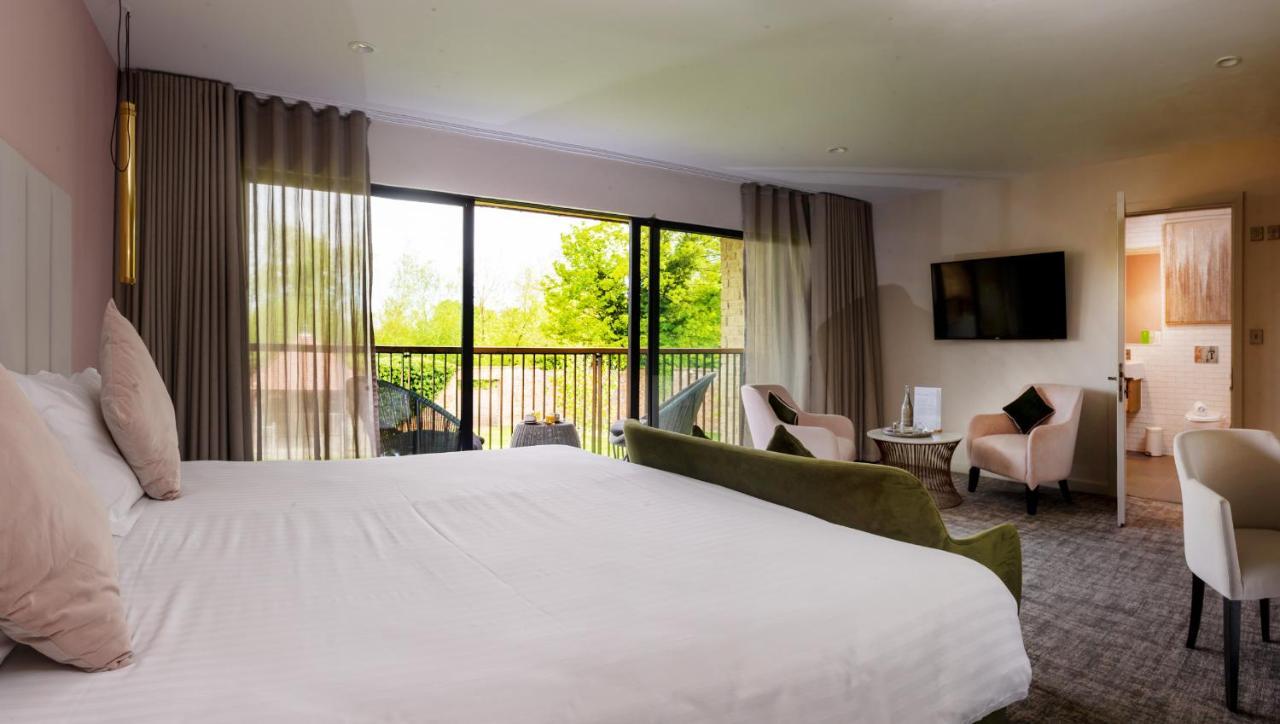 Country house Hatherley Manor &