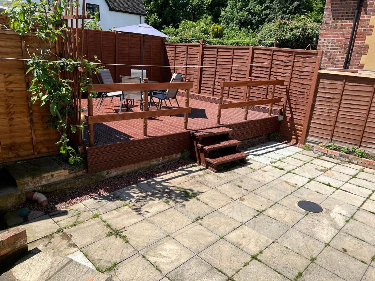 Holiday home Cosy 3 Bed In Gloucester-parking-garden-free Hot Tub At The Weekends