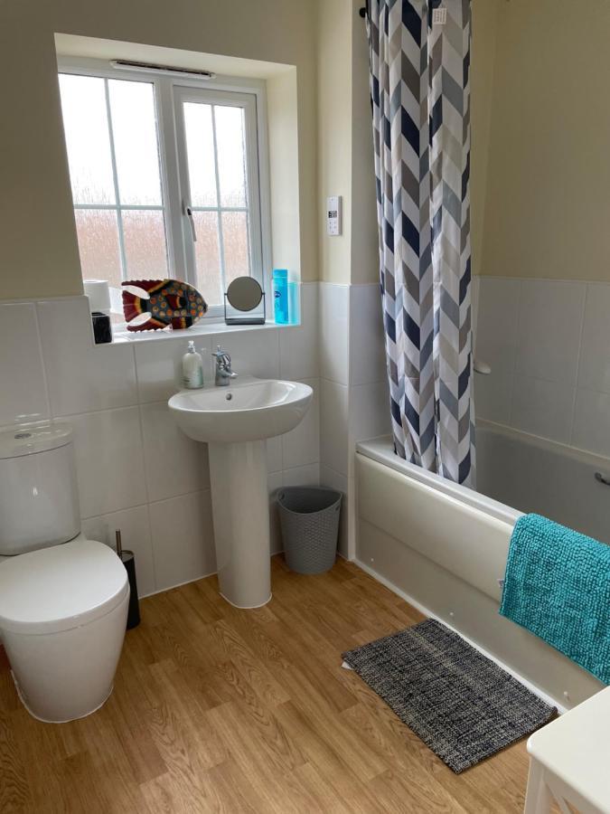 Quays Retreat: Spacious 3-bedroom Near The Docks * Gloucester