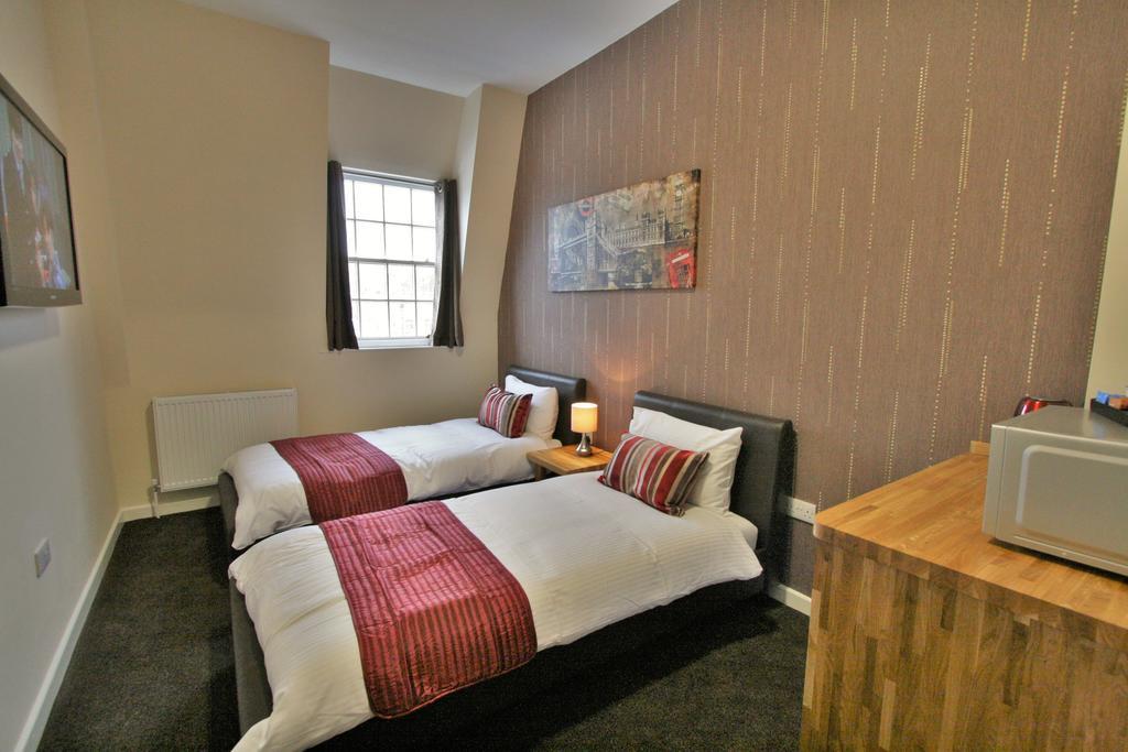 Central By Roomsbooked 3* Gloucester