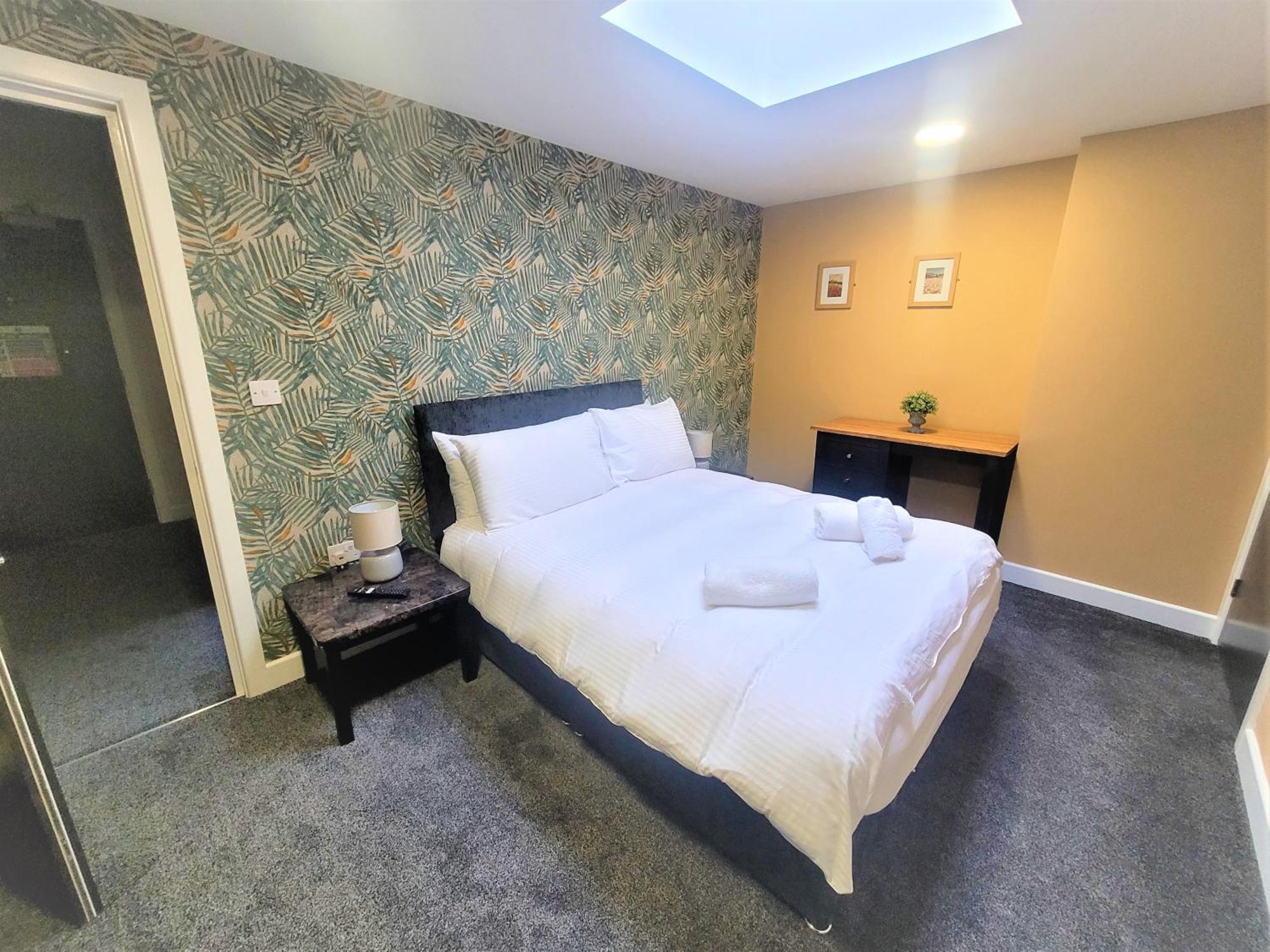 New County & Serviced By Roomsbooked 3* Gloucester