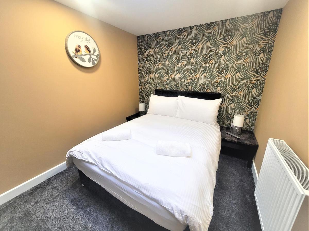 New County & Serviced By Roomsbooked 3* Gloucester