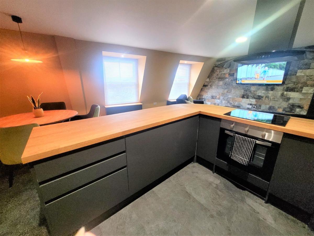 New County & Serviced By Roomsbooked 3* Gloucester