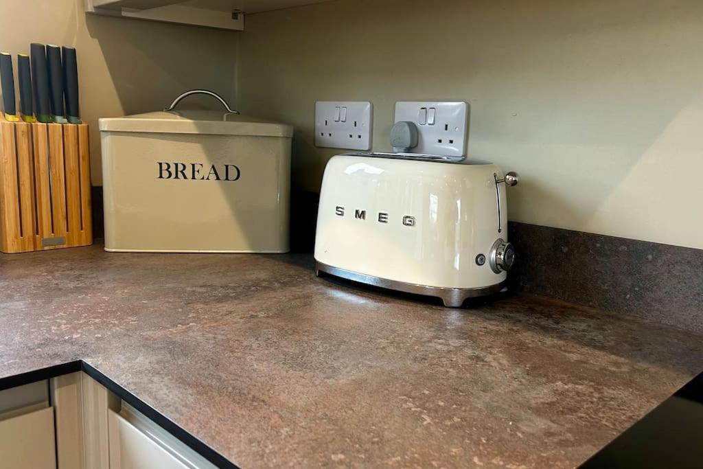 The Old Workshop - A Cosy Country Retreat Holiday home *