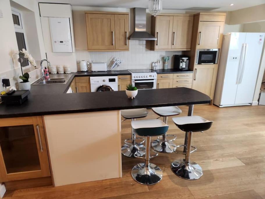 Gilpin 4bedroom Wifi, Parking, Netflix, Garden * Gloucester