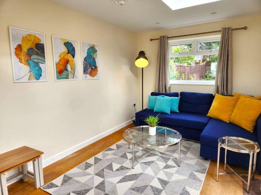 Gilpin 4bedroom Wifi, Parking, Netflix, Garden Gloucester