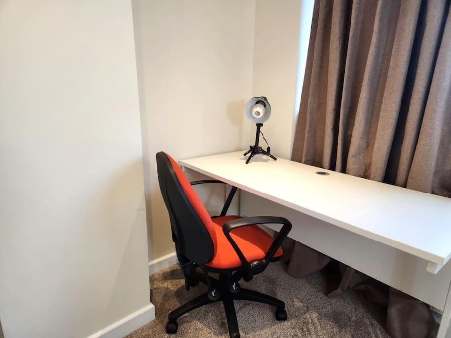 Gilpin 4bedroom Wifi, Parking, Netflix, Garden Nhà nghỉ *