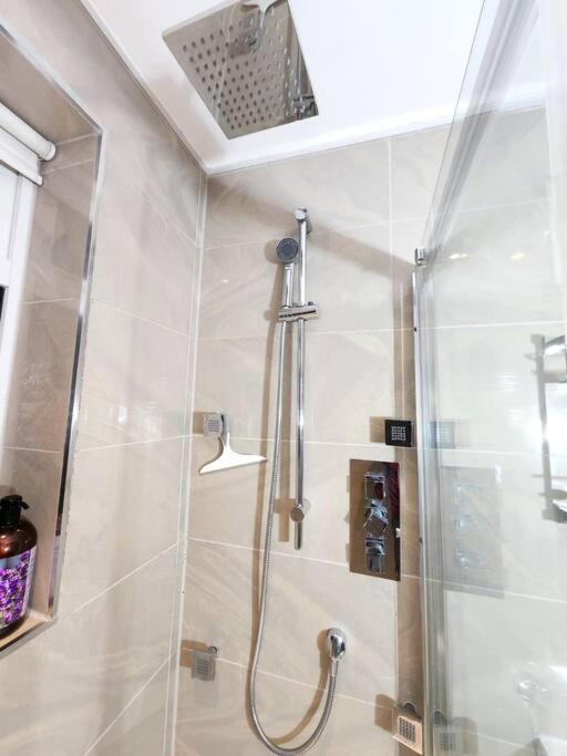 Gilpin 4bedroom Wifi, Parking, Netflix, Garden * Gloucester