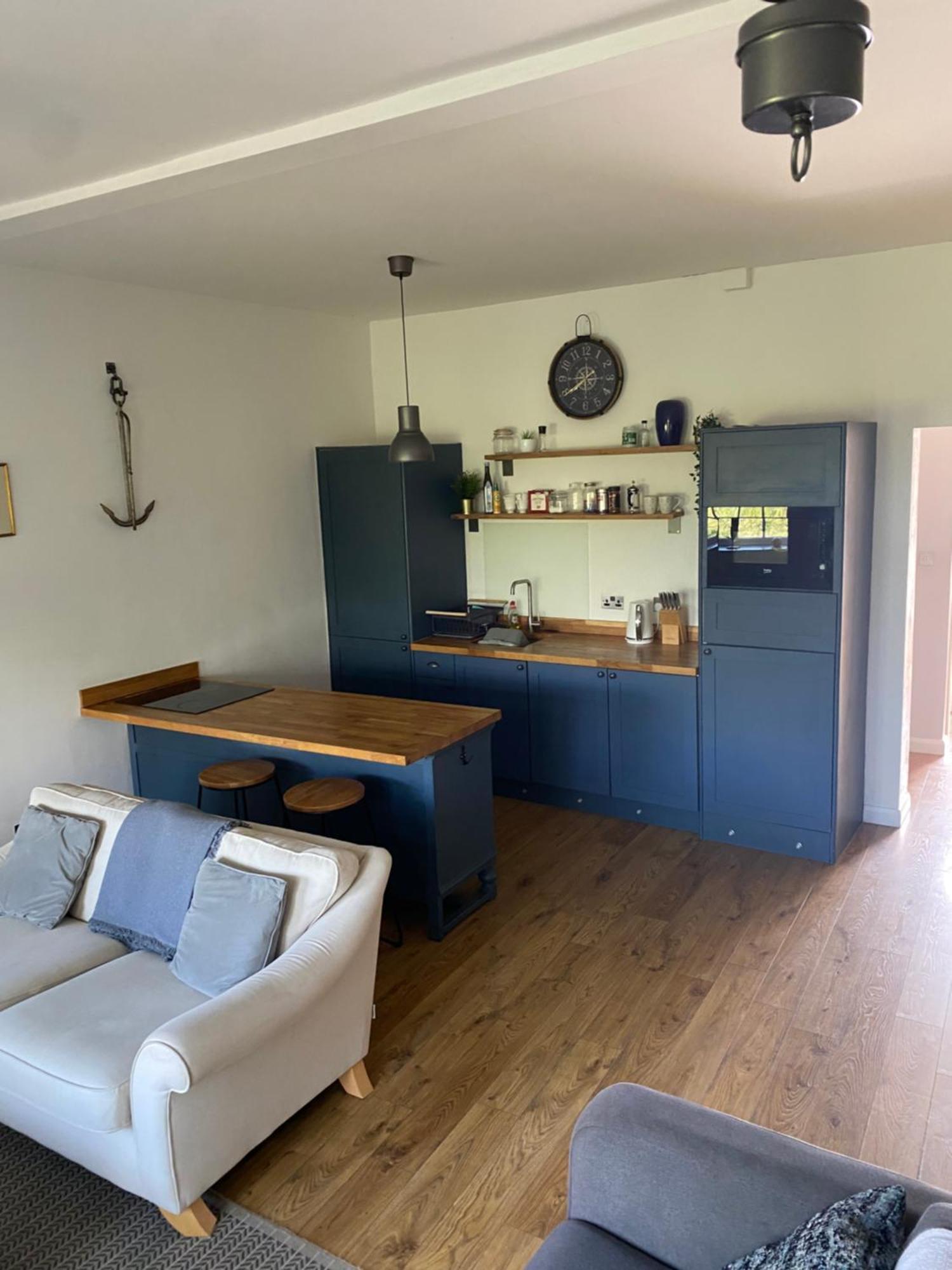 1 Bed River On The Docks Apartment