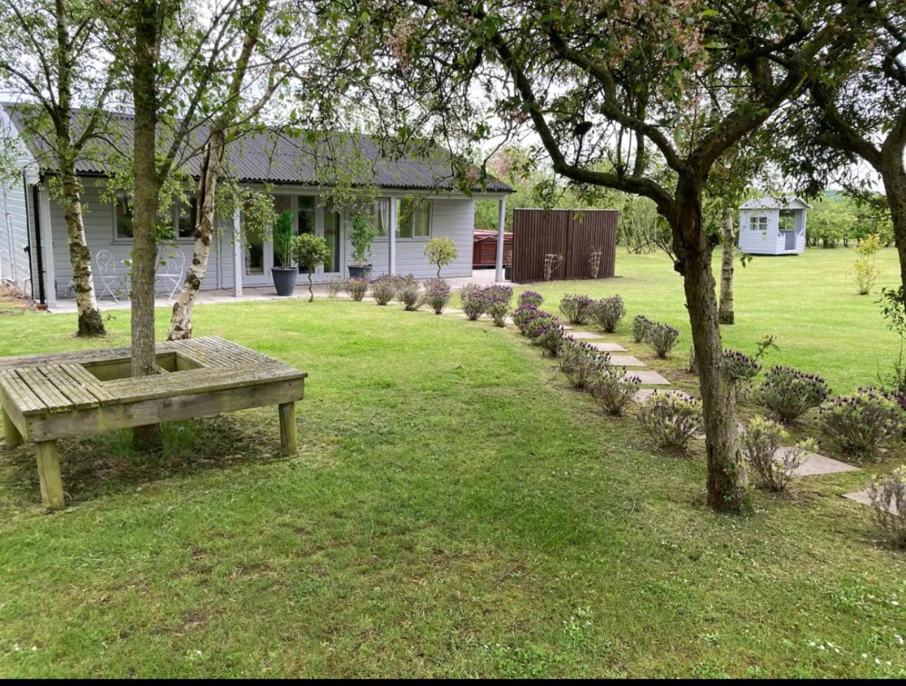 Orchard Retreat - Rural - Private Hot Tub! Gloucester