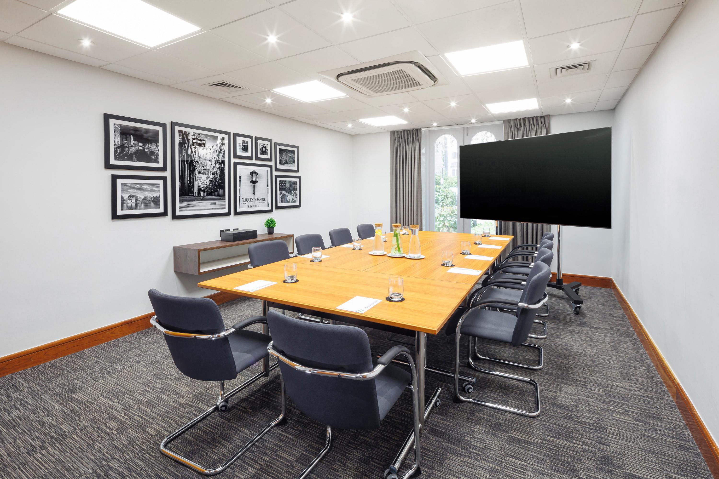 - Cheltenham By Ihg 4* Gloucester