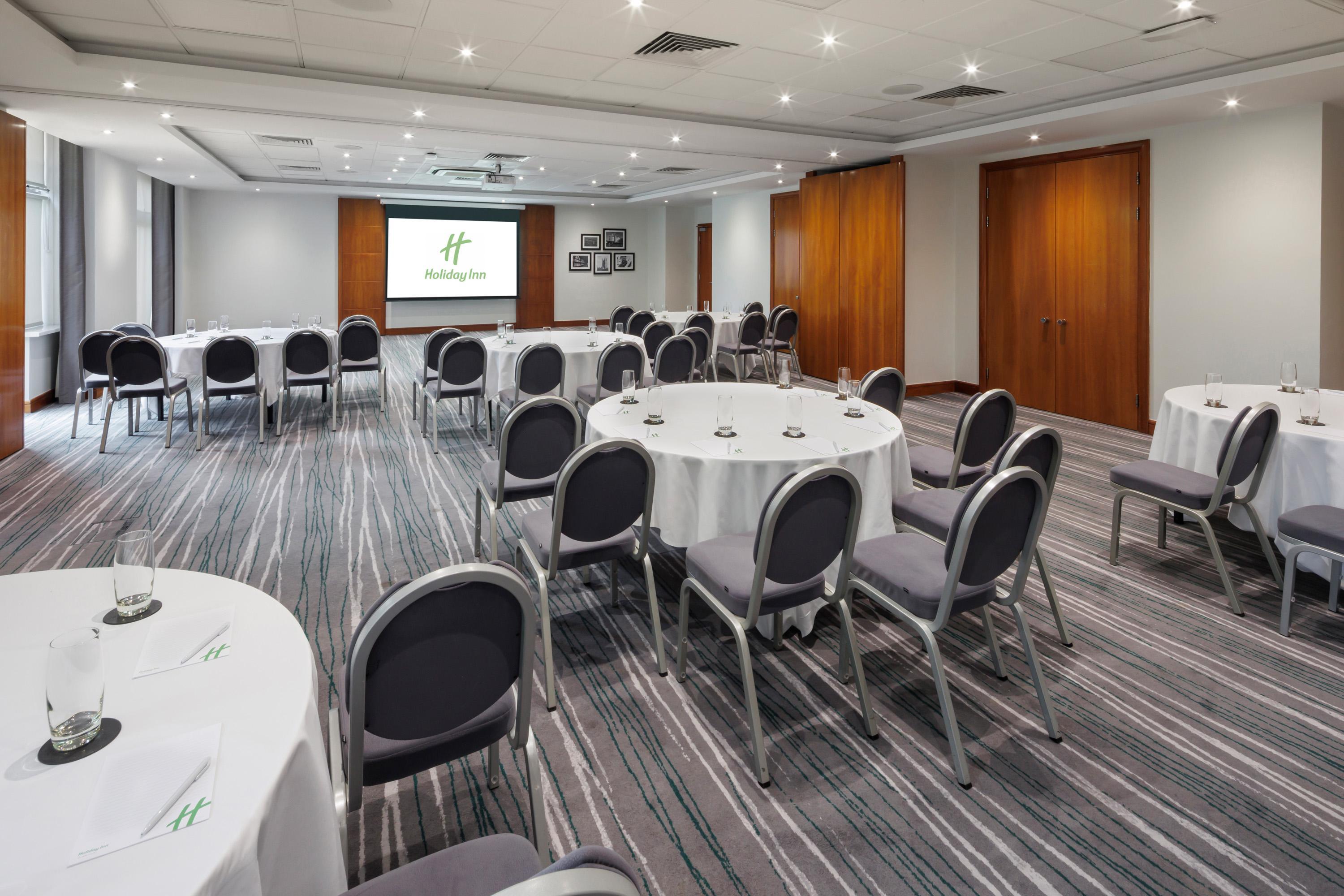- Cheltenham By Ihg Gloucester