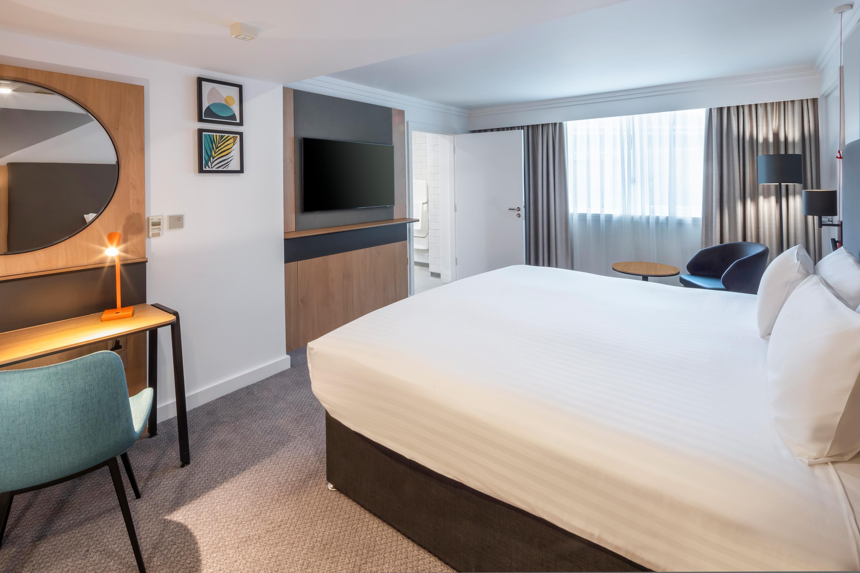 - Cheltenham By Ihg Hotel Gloucester