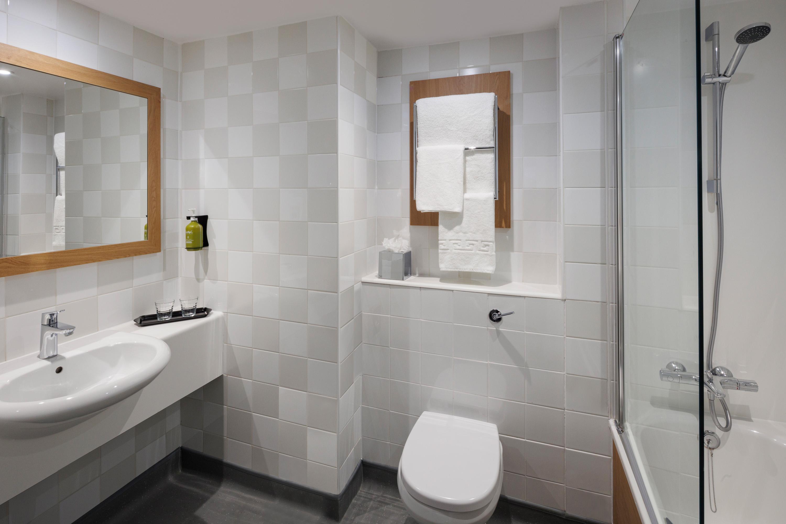 - Cheltenham By Ihg Hotel