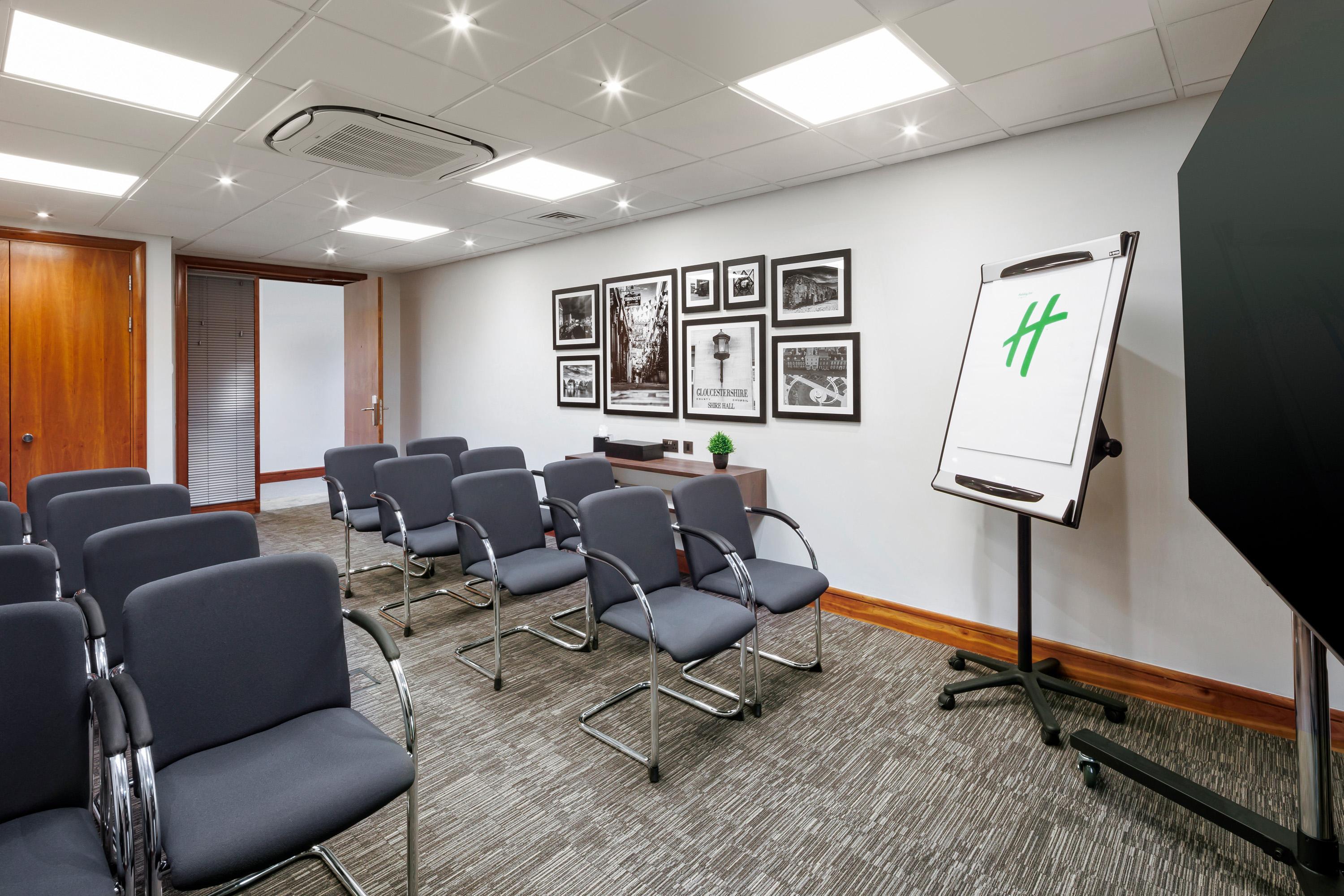 - Cheltenham By Ihg Hotel 4*
