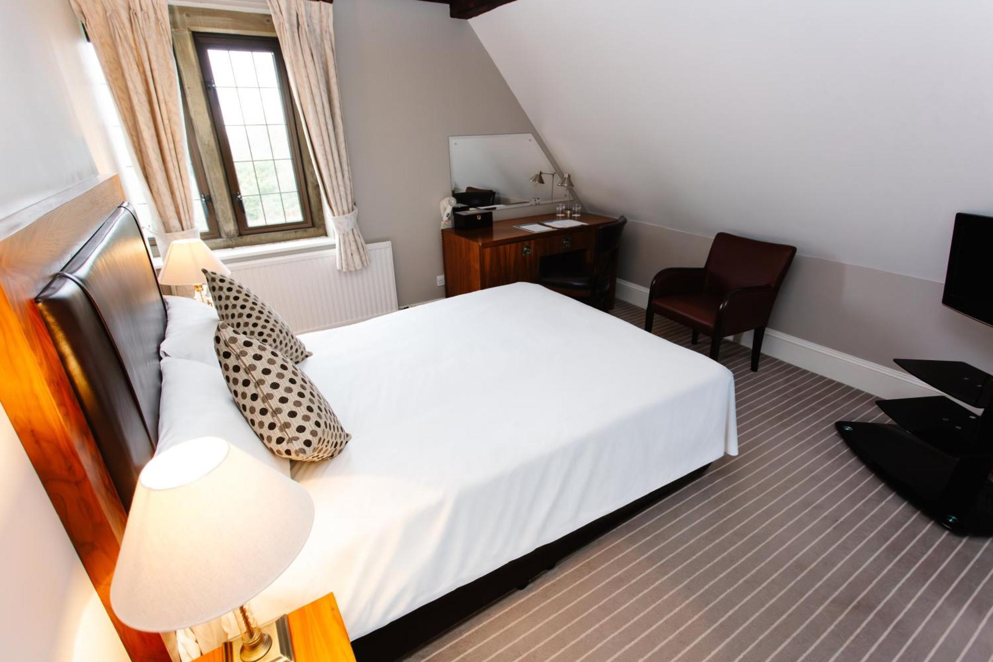 Hatton Court 4*