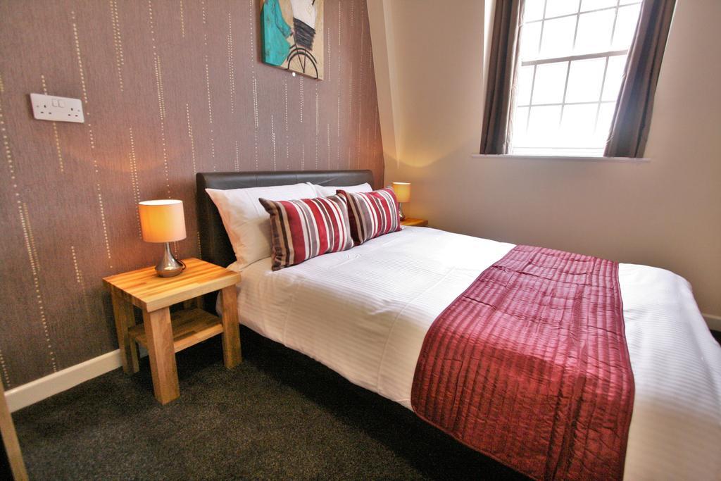 Central By Roomsbooked Gloucester