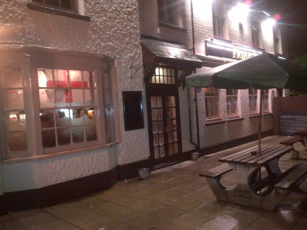 Inn The Friar Tucks 2*