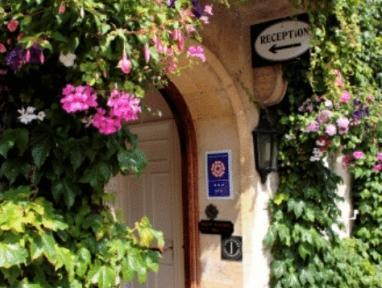 Hatton Court 4* Gloucester