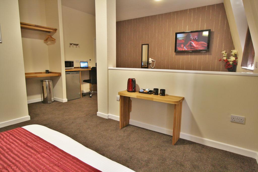 Central By Roomsbooked