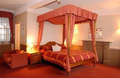 The New By Roomsbooked 3* Gloucester