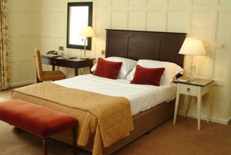 Country house Hatherley Manor &