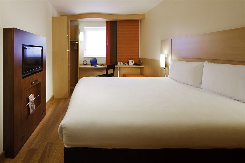 Ibis Hotel 3*