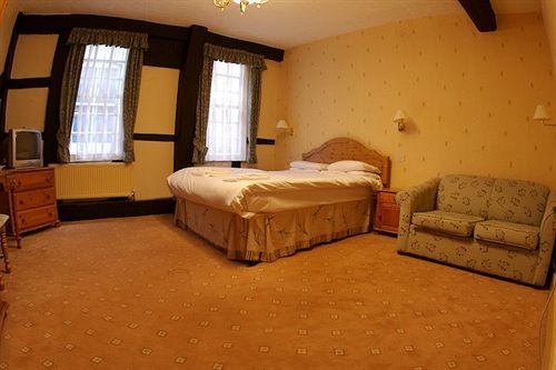 Hotel The New By Roomsbooked