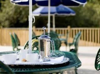 Hotel Hatton Court