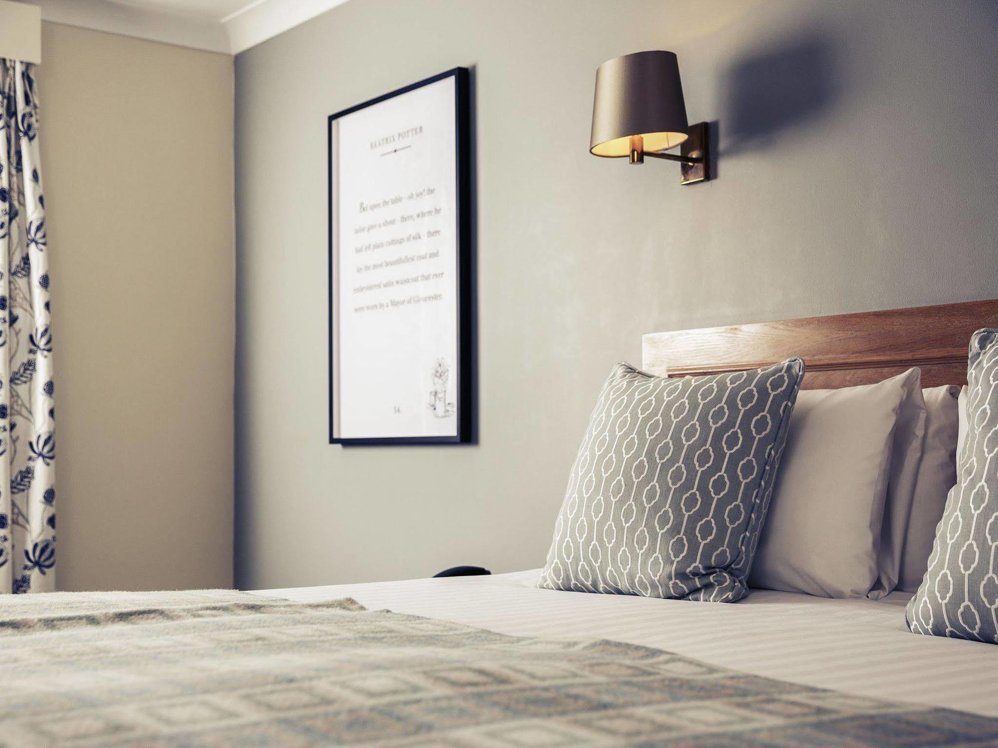 Mercure Bowden Hall 4*