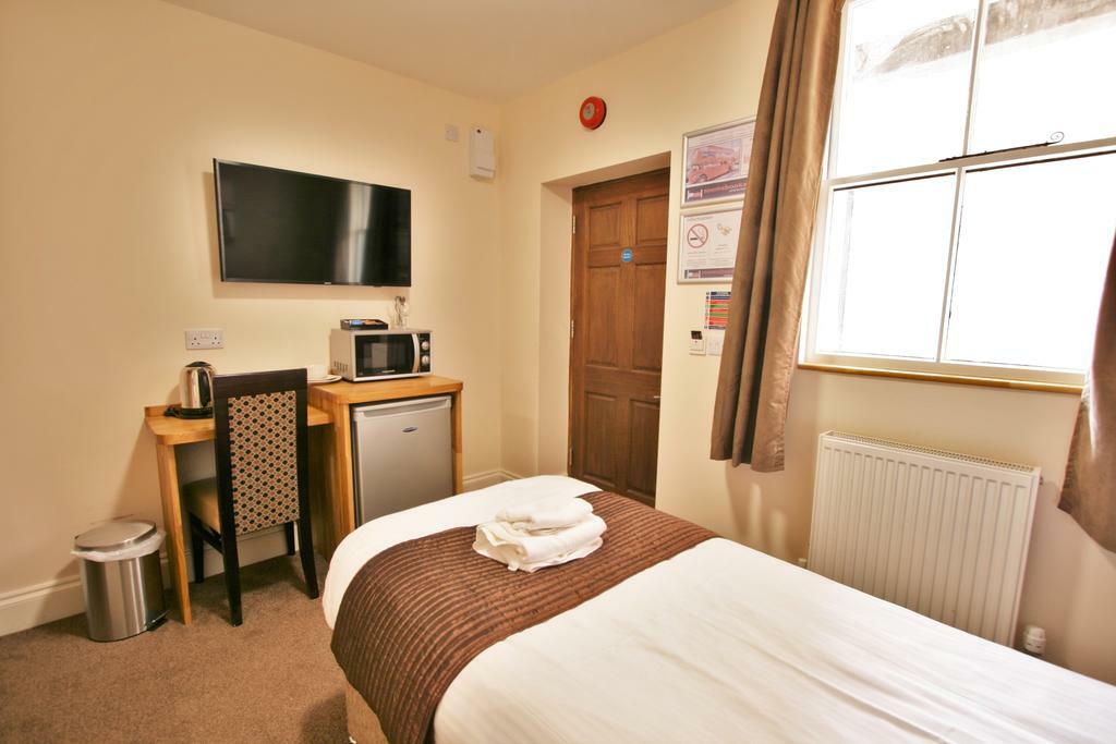 Hotel New County & Serviced By Roomsbooked 3*