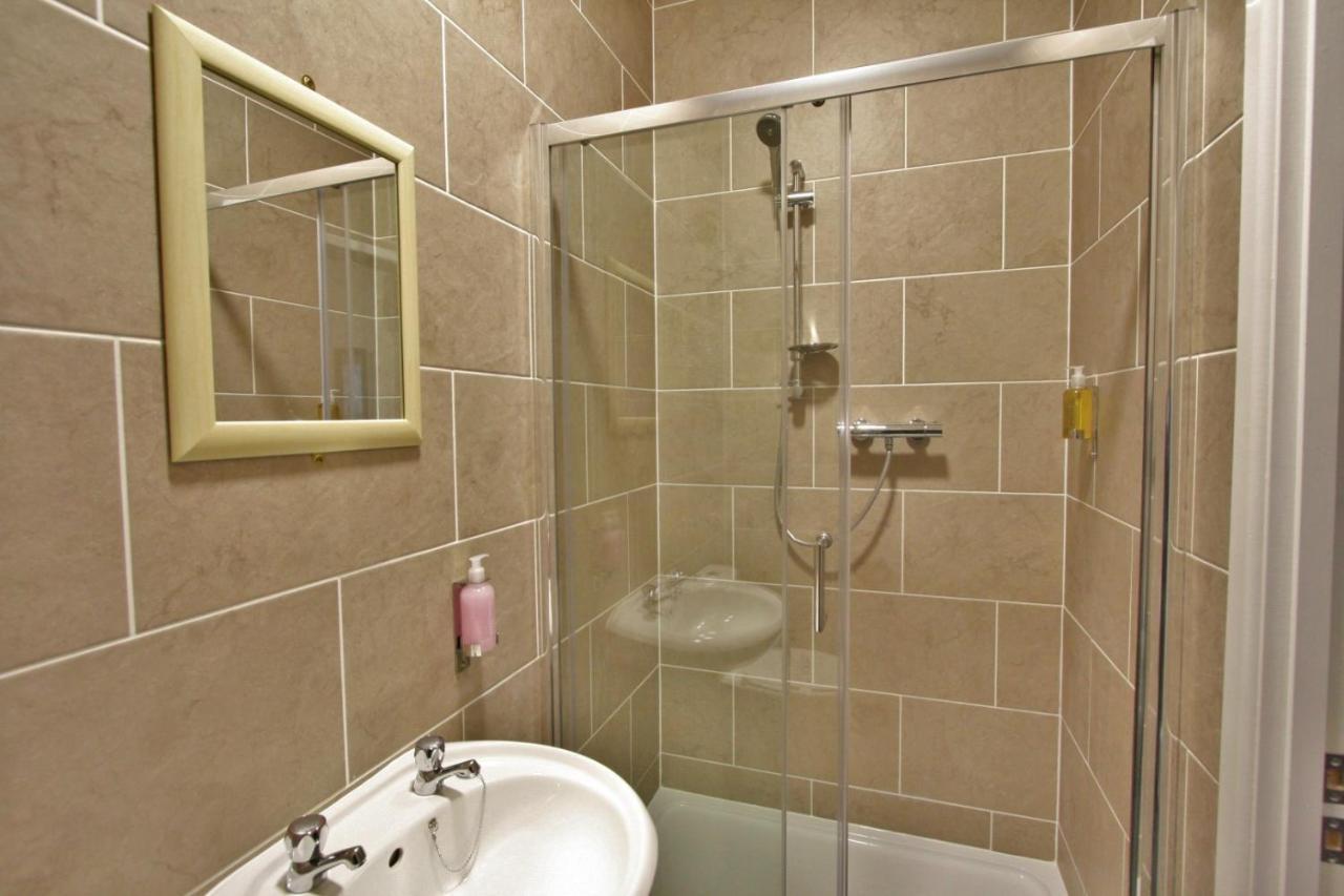 New County & Serviced By Roomsbooked