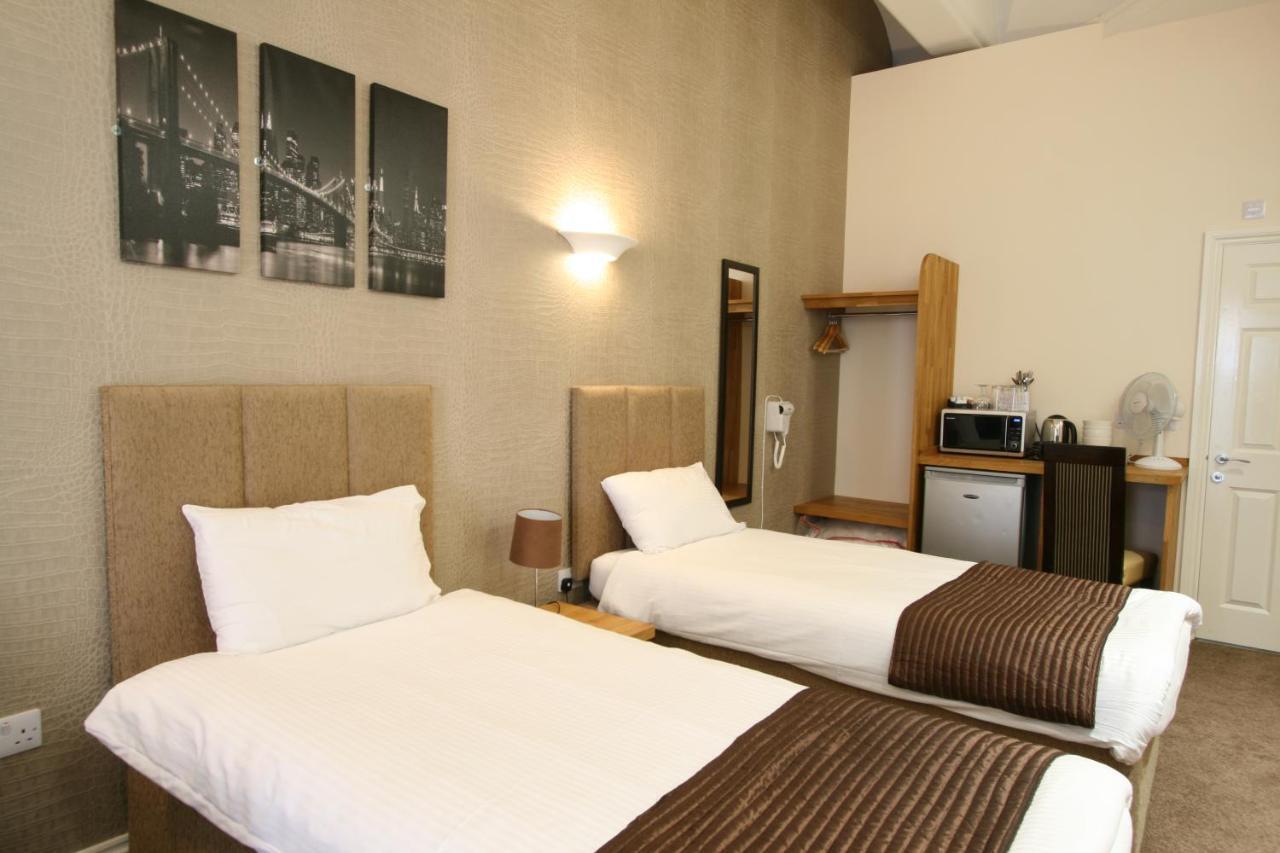 New County & Serviced By Roomsbooked Hotel 3*