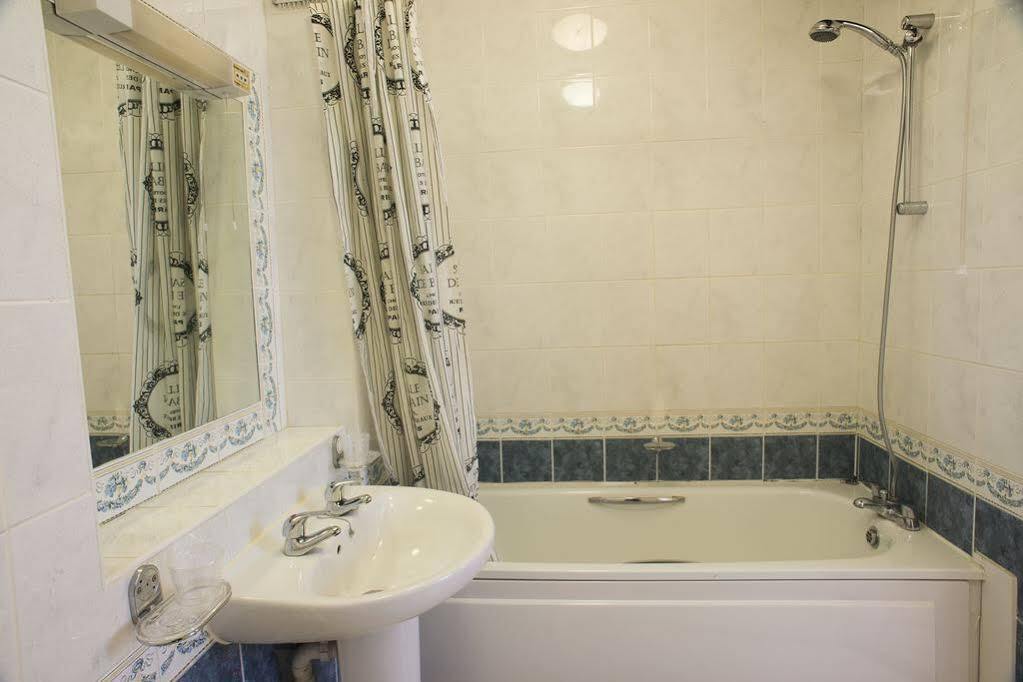 Hotel The New By Roomsbooked 3*